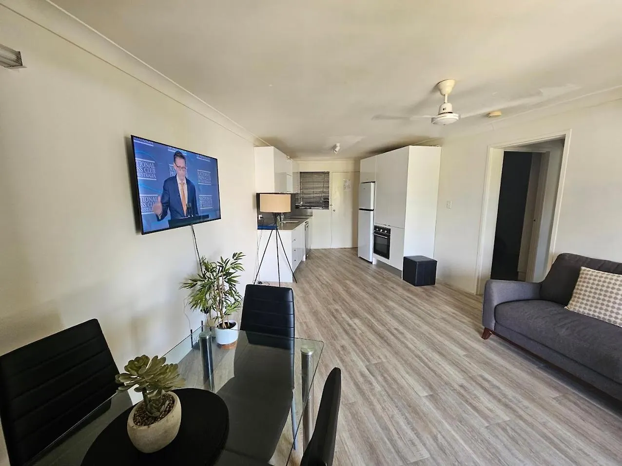 Budget-Savvy Travellers, Residential Style Two-Bedroom Apartment, Self Check-In Кэрнс Апартаменты
